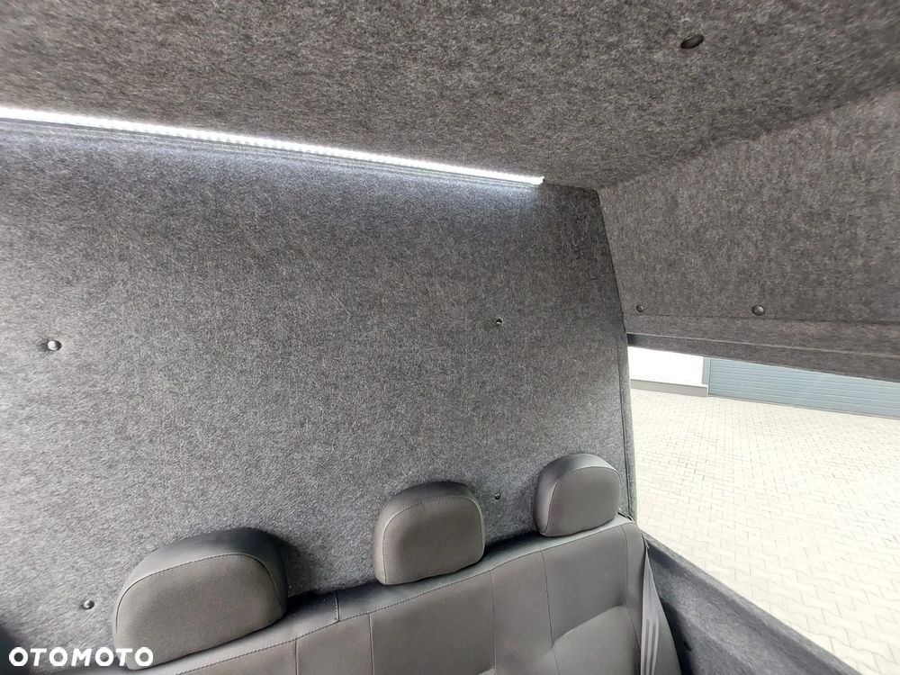 Mercedes-Benz Sprinter - 19