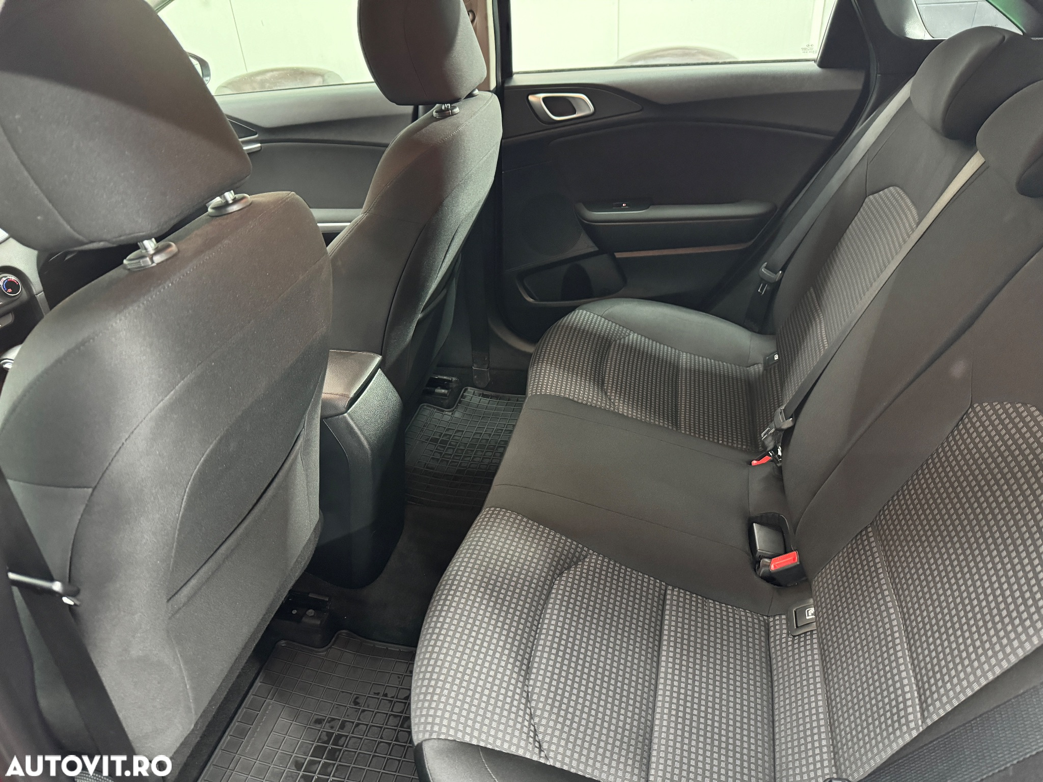Kia Ceed 1.5 T-GDI 7DCT MHEV Best+ - 12
