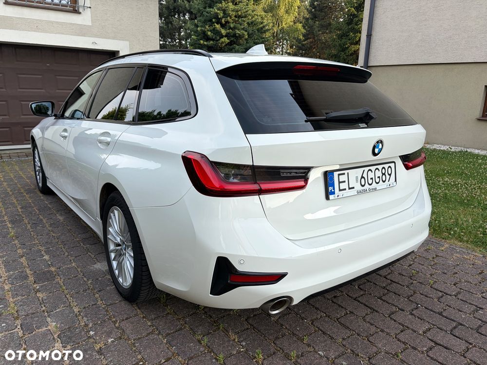 BMW Seria 3 318i Sport Line - 13