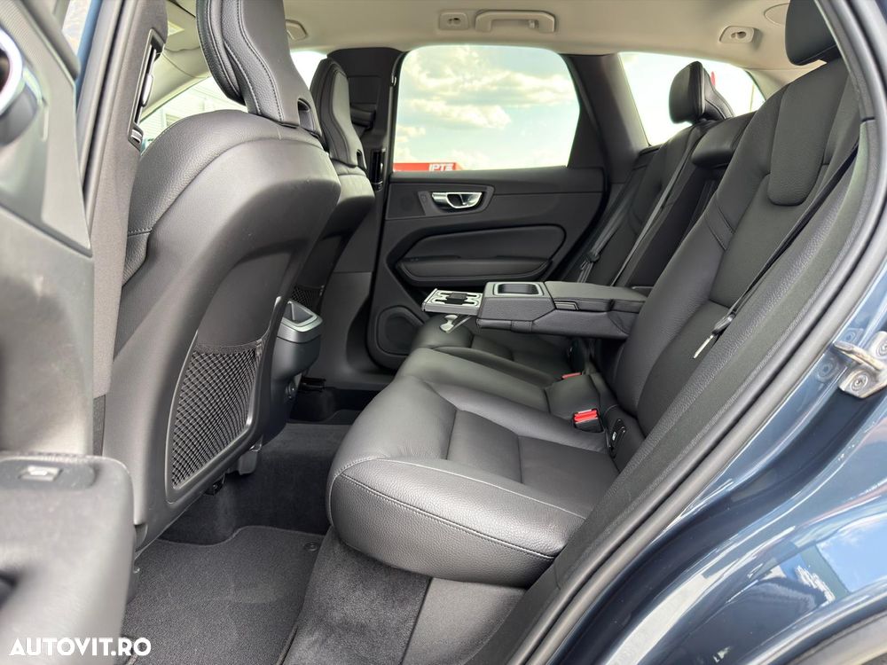 Volvo XC 60 B5 MHEV AT8 AWD Inscription - 11