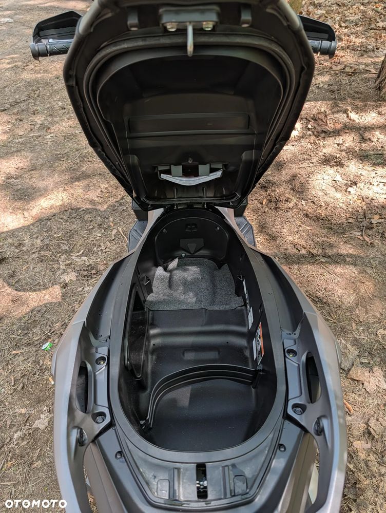 Honda ADV350 - 11