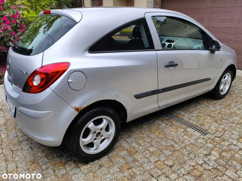 Opel Corsa 1.2 16V Essentia - 7