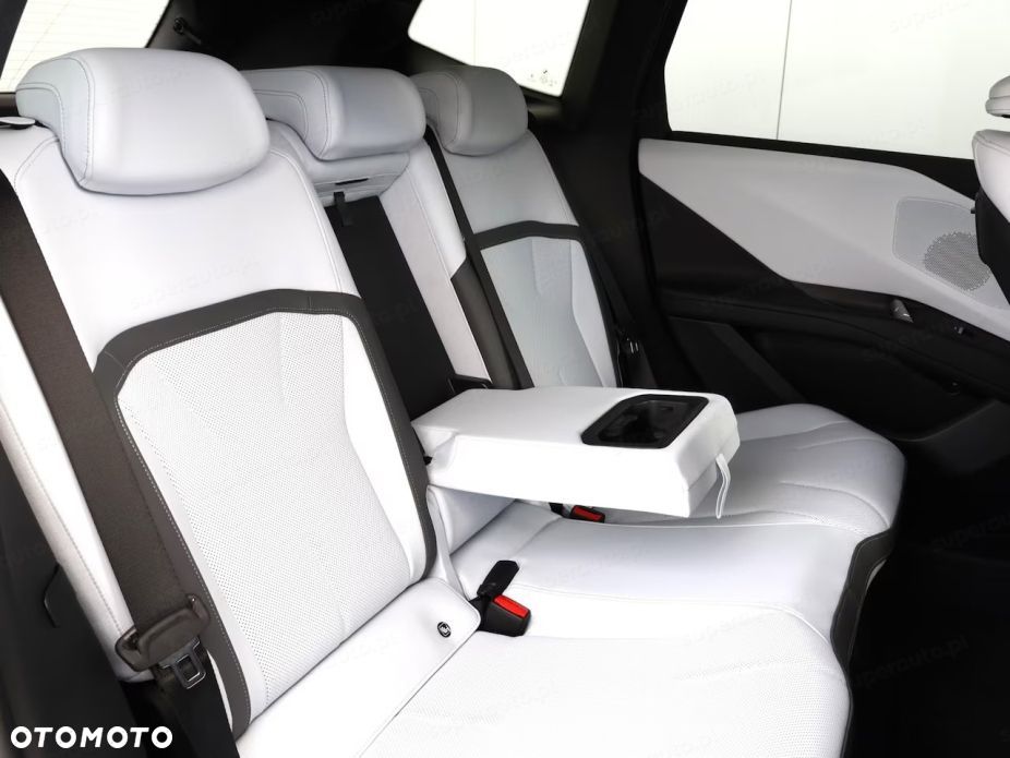 BMW iX3 - 15