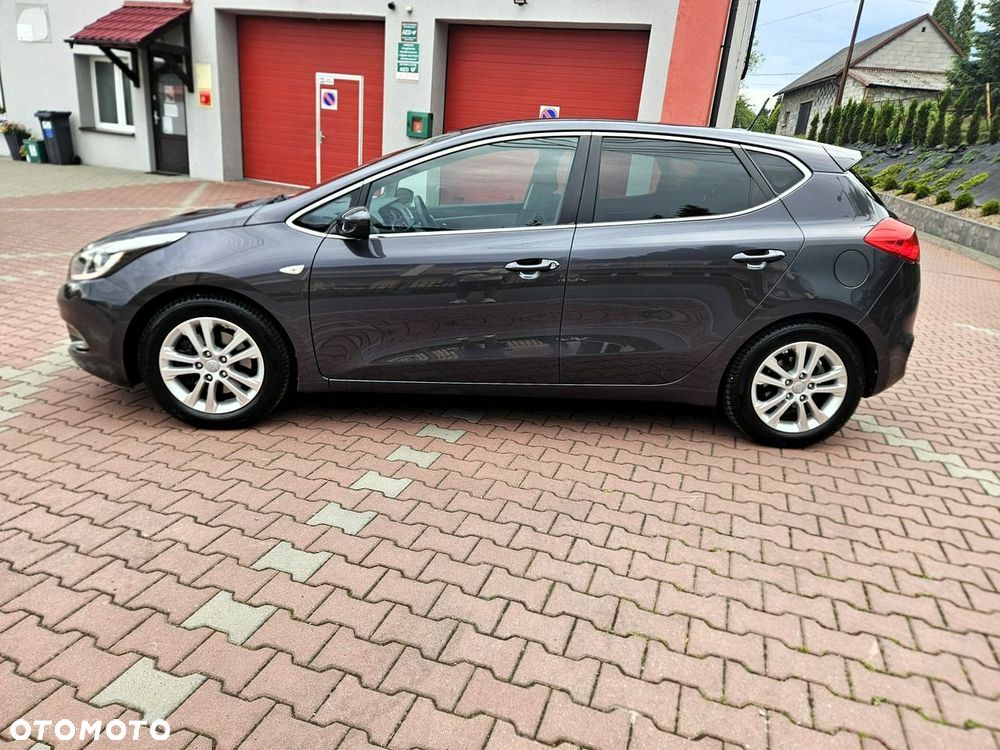 Kia Ceed 1.6 GDI ISG Dream-Team Edition - 5