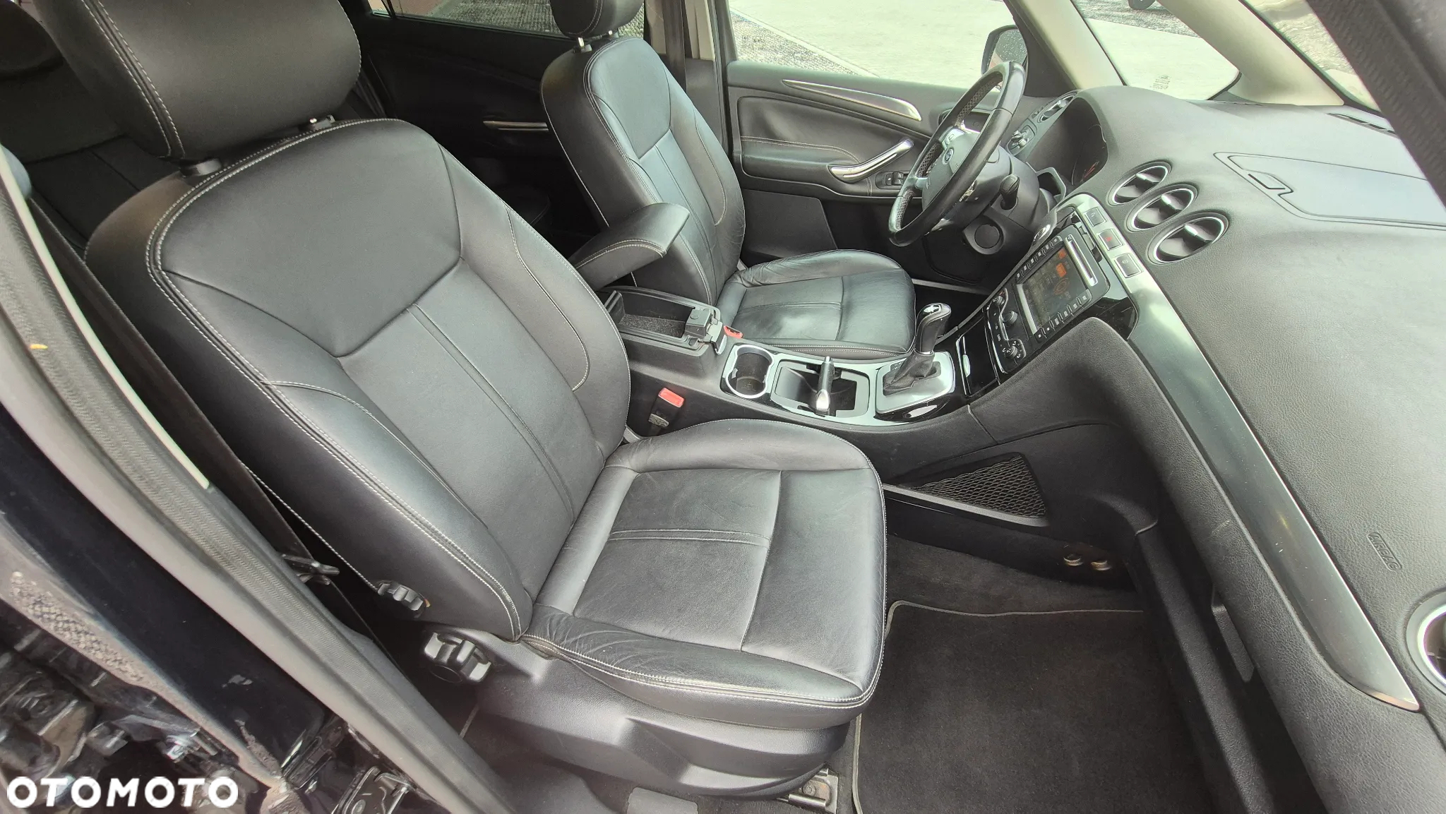 Ford S-Max 2.0 TDCi DPF Titanium - 24
