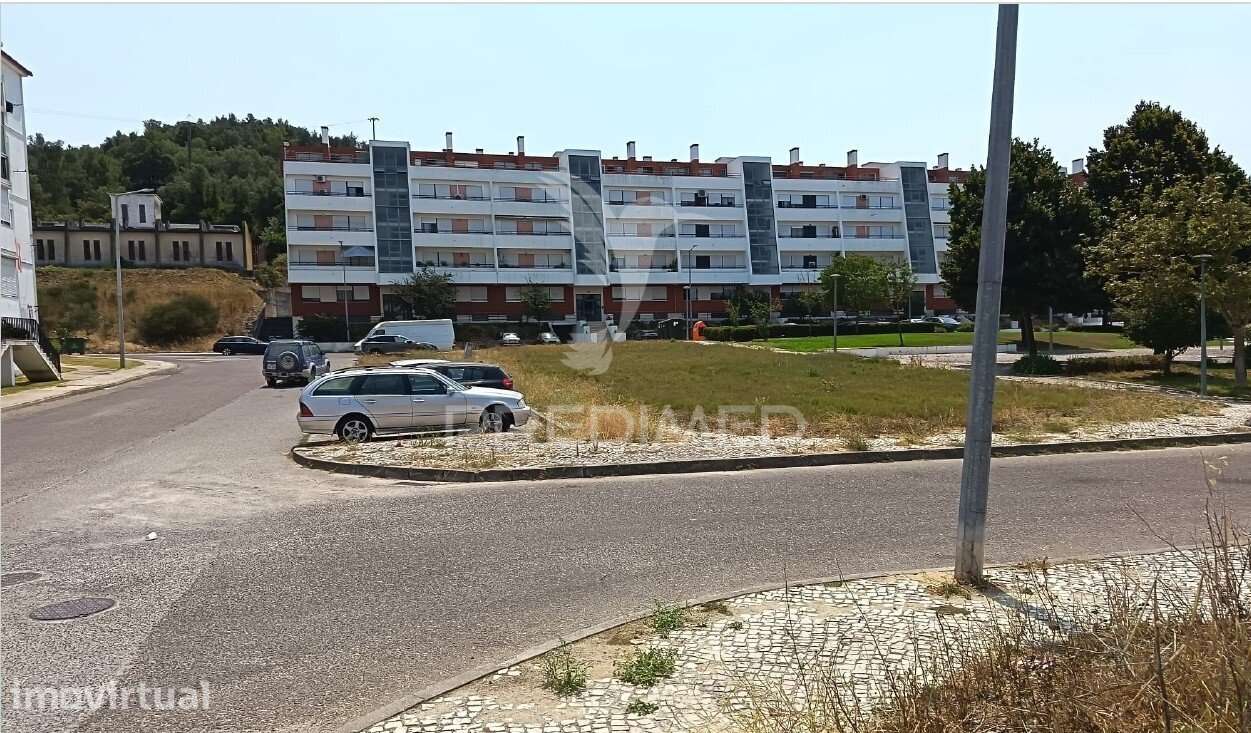 3 Lotes urbanos com projeto para construção à venda na Rua Professo... - Grande imagem: 2/13