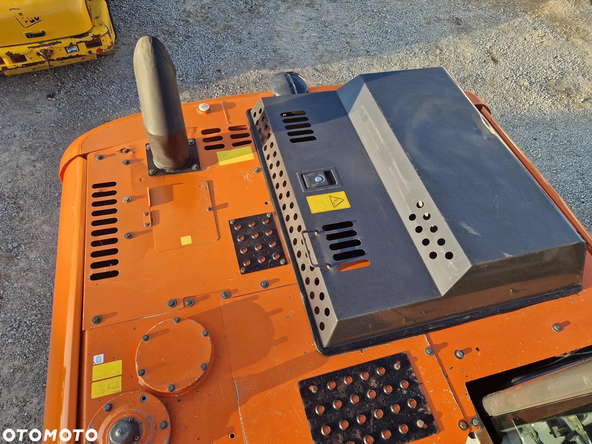 Hitachi ZX160LC-5B - 12