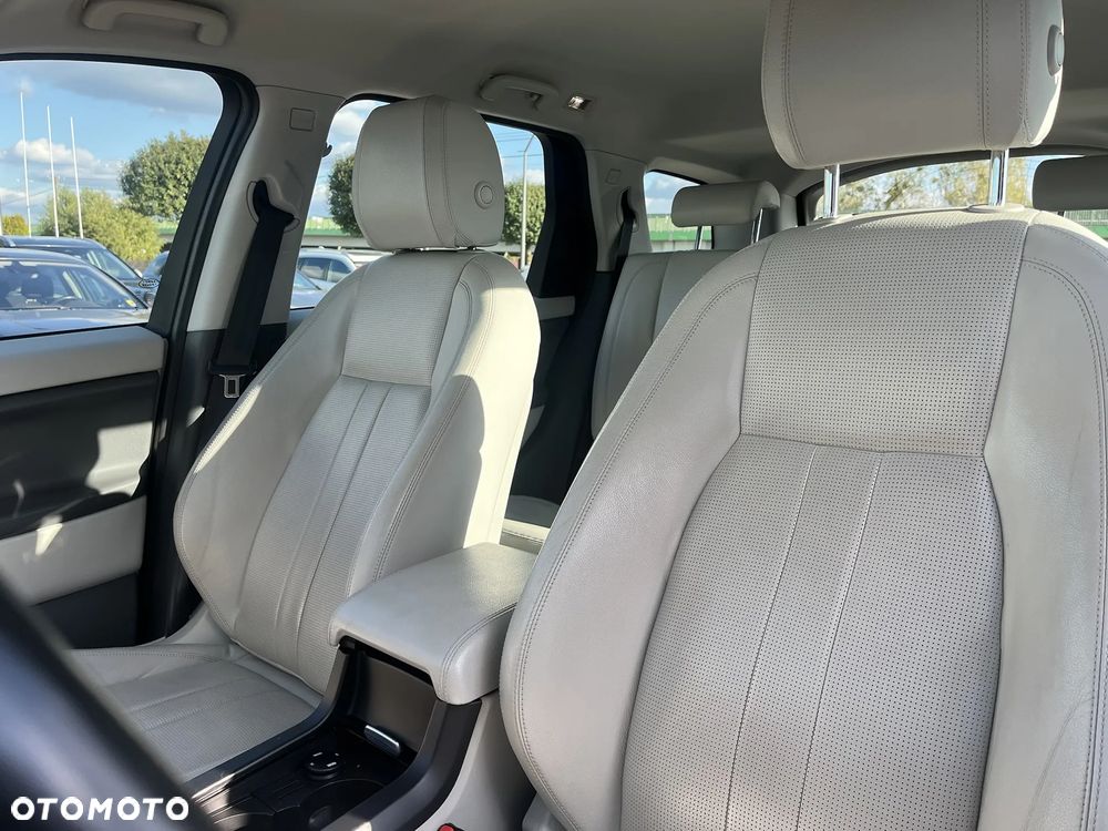 Land Rover Discovery Sport 2.0 Si4 SE - 32