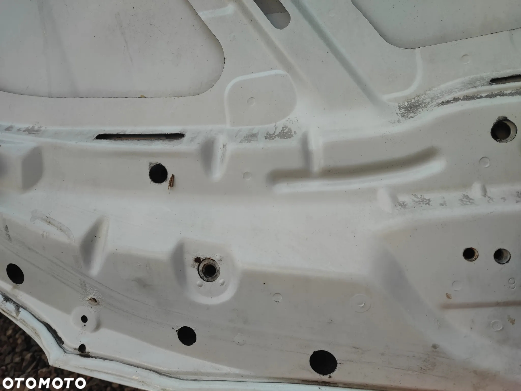 BMW E81 / E82 / E87 / E87LCI / E88  ORYGINALNA MASKA PZEDNIA / POKRYWA SILNIKA PRZÓD W KOLORZE BIAŁYM  ALPINEWEISS III O KODZIE A300 O NR. 41 62 7 162 102 / 41 61 4 415 290 / 41 62 7 134 070 OEM W DOBRYM STANIE - 28