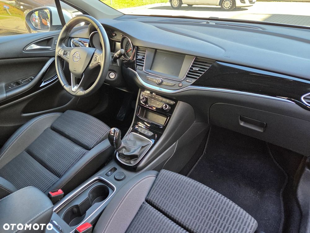 Opel Astra 1.2 T Edition S&S - 11