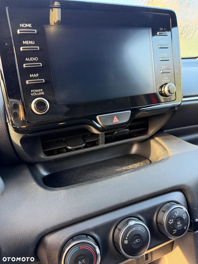 Toyota Yaris - 7