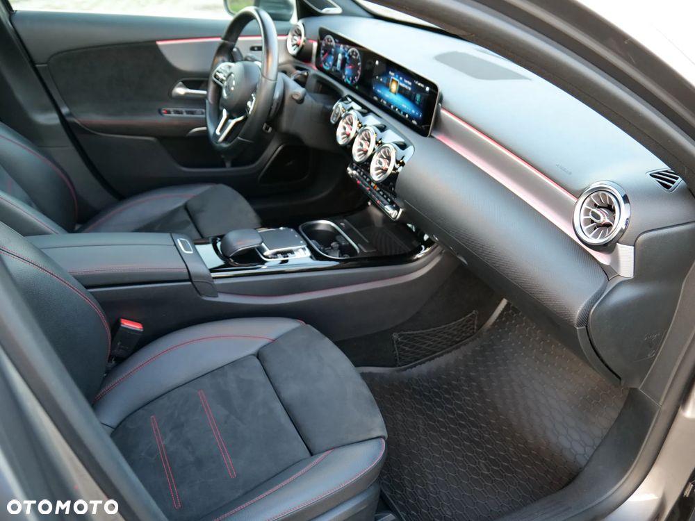 Mercedes-Benz Klasa A 220 4-Matic 7G-DCT - 15