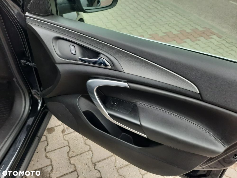 Opel Insignia - 22