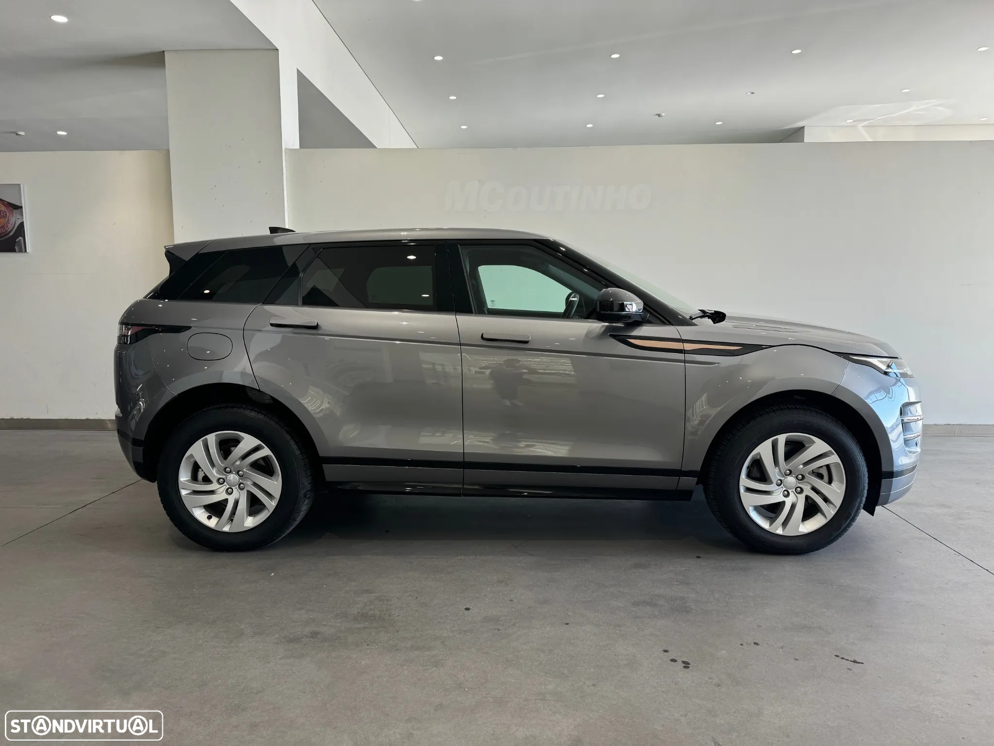 Land Rover Range Rover Evoque 1.5 P300e AWD R-Dynamic S Auto - 4