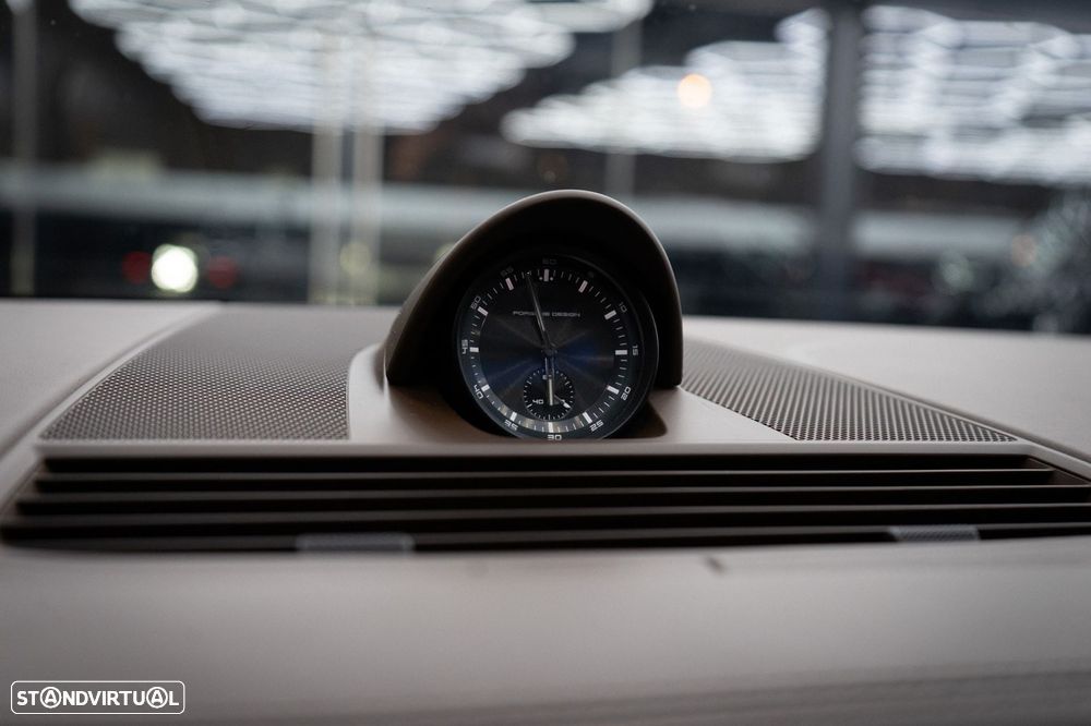 Porsche Panamera Sport Turismo 4 E-Hybrid - 38