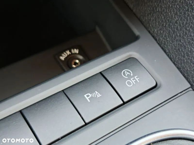 Volkswagen Jetta 1.2 TSI BlueMotion Technology Comfortline - 27