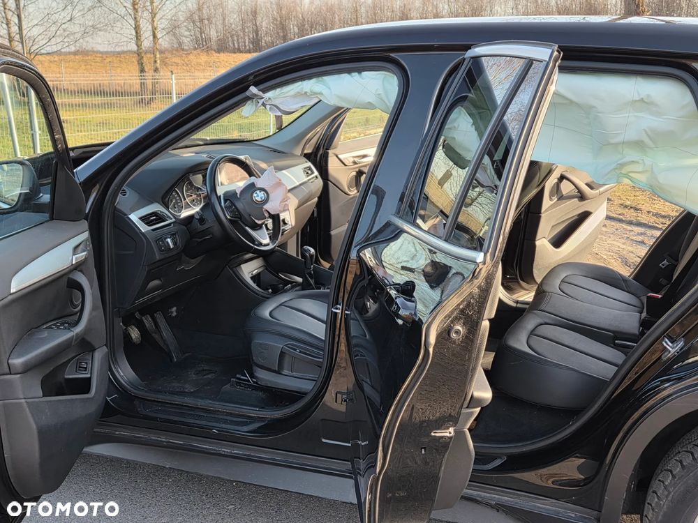 BMW X1 sDrive16d Sport Line - 24