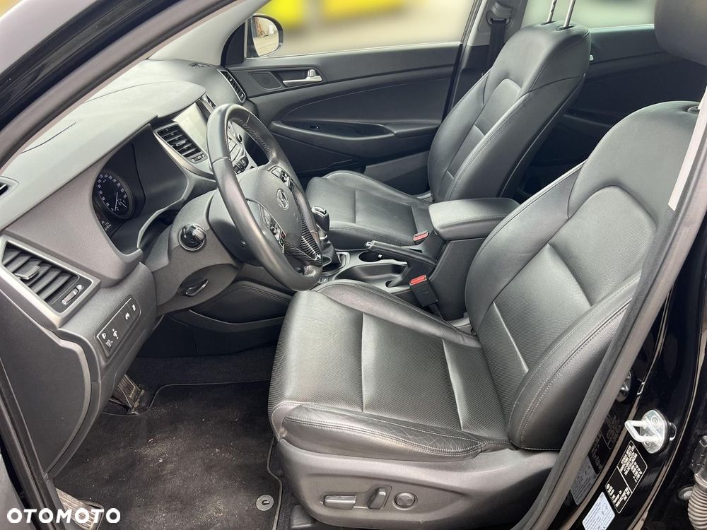 Hyundai Tucson 1.7 CRDI BlueDrive Classic 2WD - 11