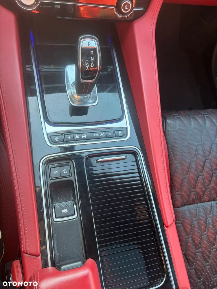 Jaguar F-Pace 5.0 V8 P550 AWD SVR - 13