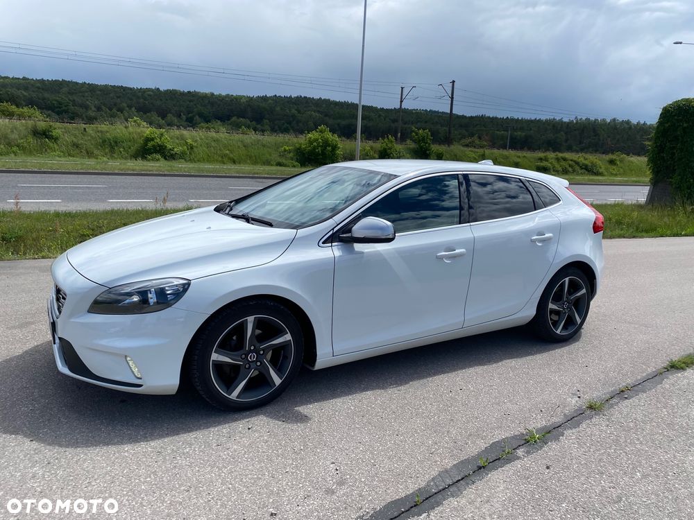 Volvo V40 D2 R Design - 8