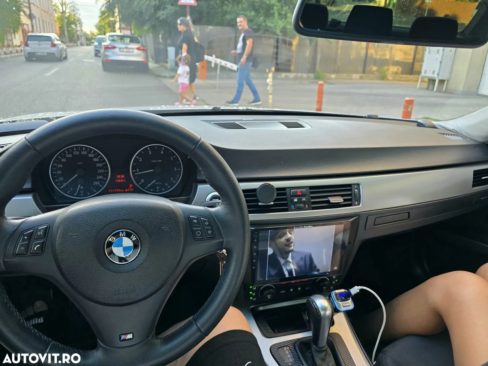 BMW Seria 3 320i Touring Aut. - 4