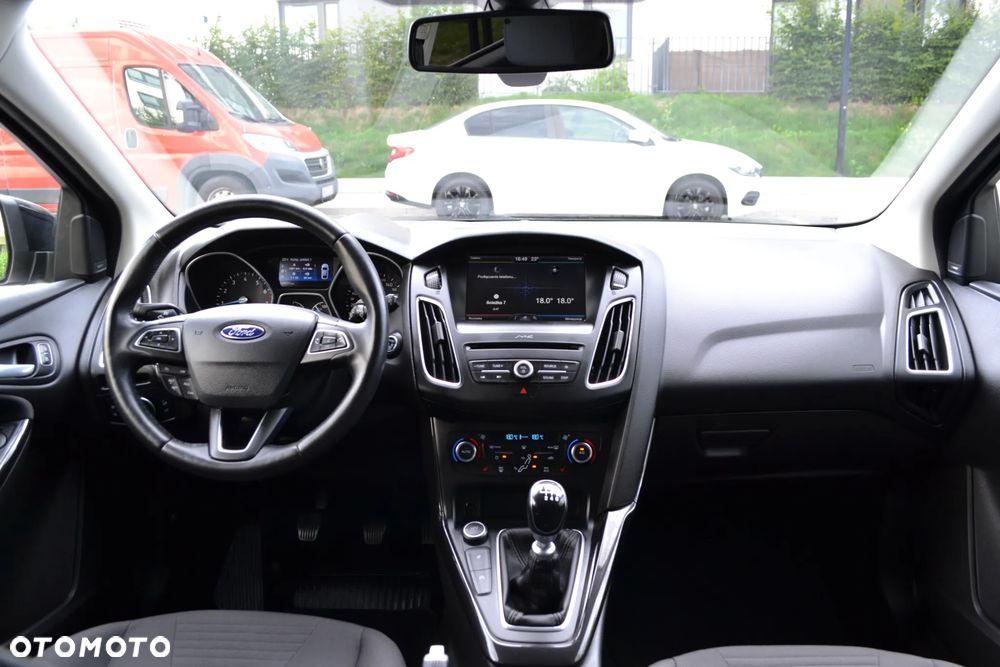Ford Focus SW 1.0 EcoBoost Titanium - 30