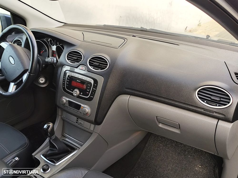 Ford Focus SW 1.6 TDCi Titanium - 12
