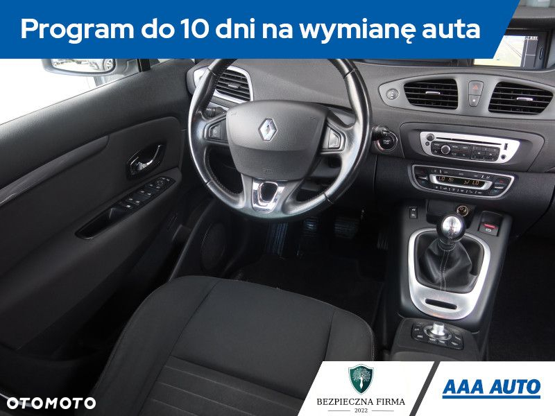Renault Grand Scenic - 8