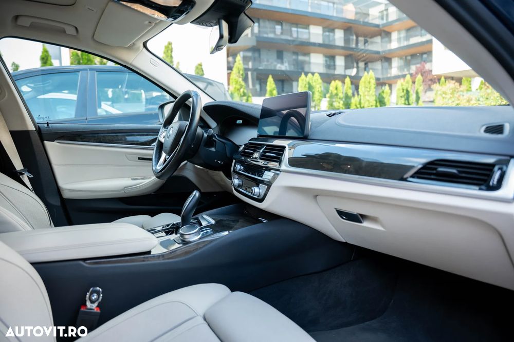 BMW Seria 5 530e xDrive AT PHEV - 37