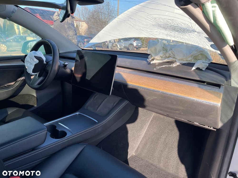 Tesla Model Y Standard - 11