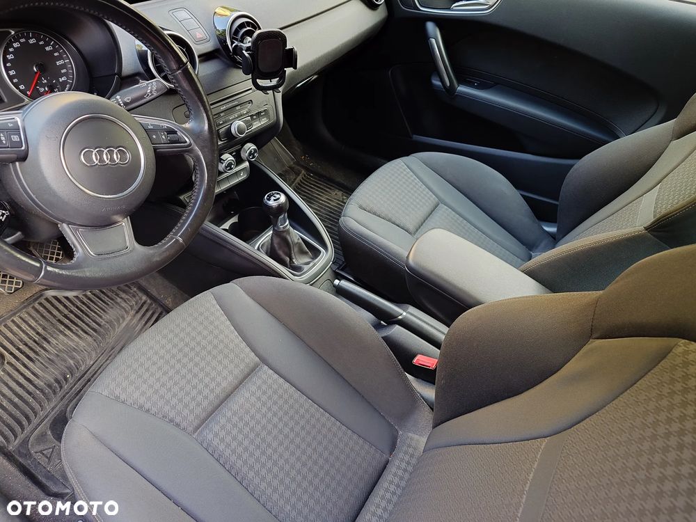 Audi A1 3-drzwiowe 1.6 TDI Ambition - 4