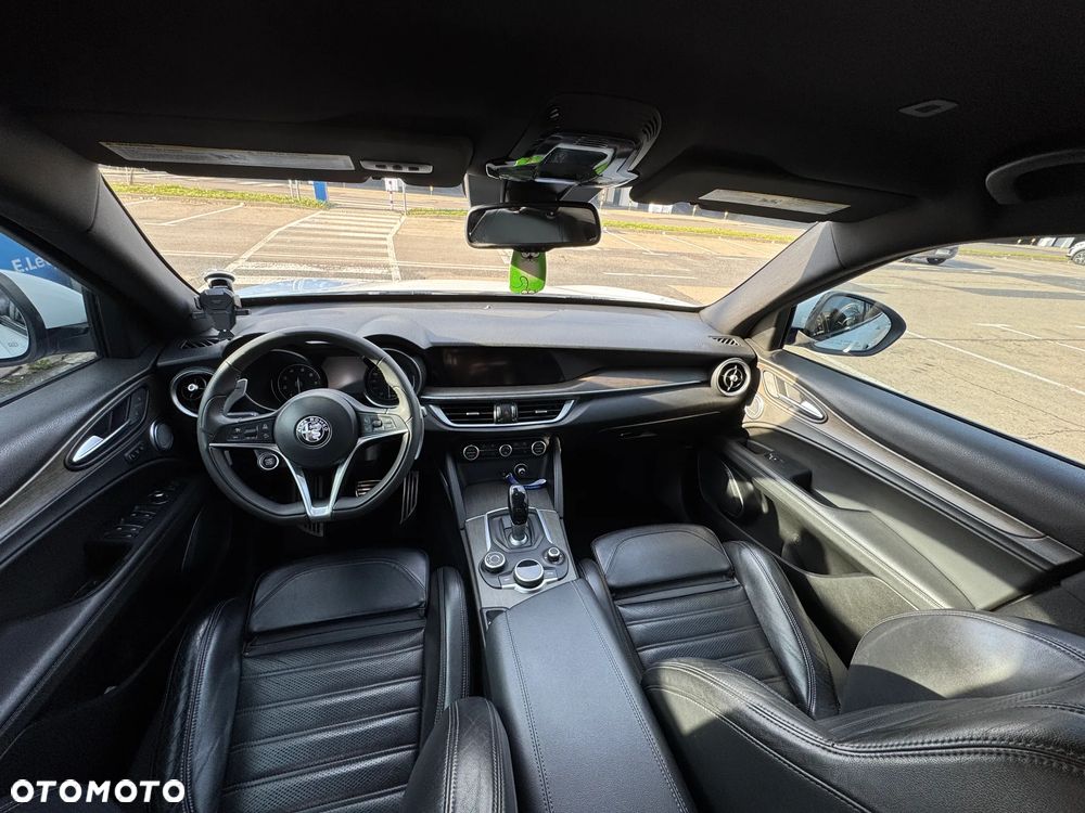 Alfa Romeo Stelvio 2.0 Turbo TI Q4 - 10