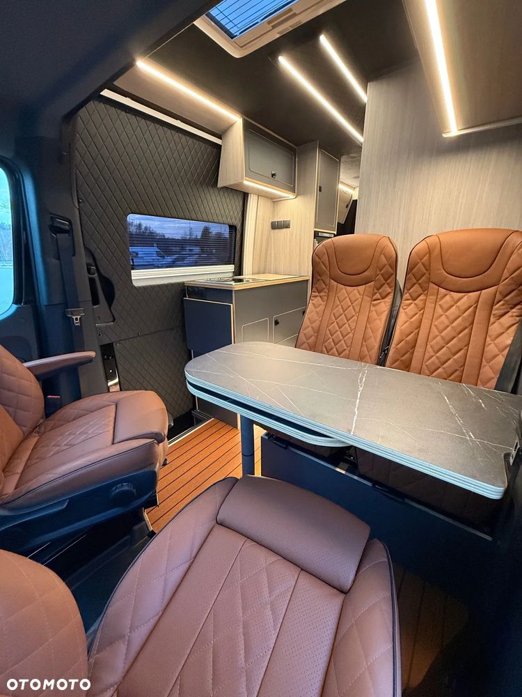 Mercedes-Benz Sprinter - 5