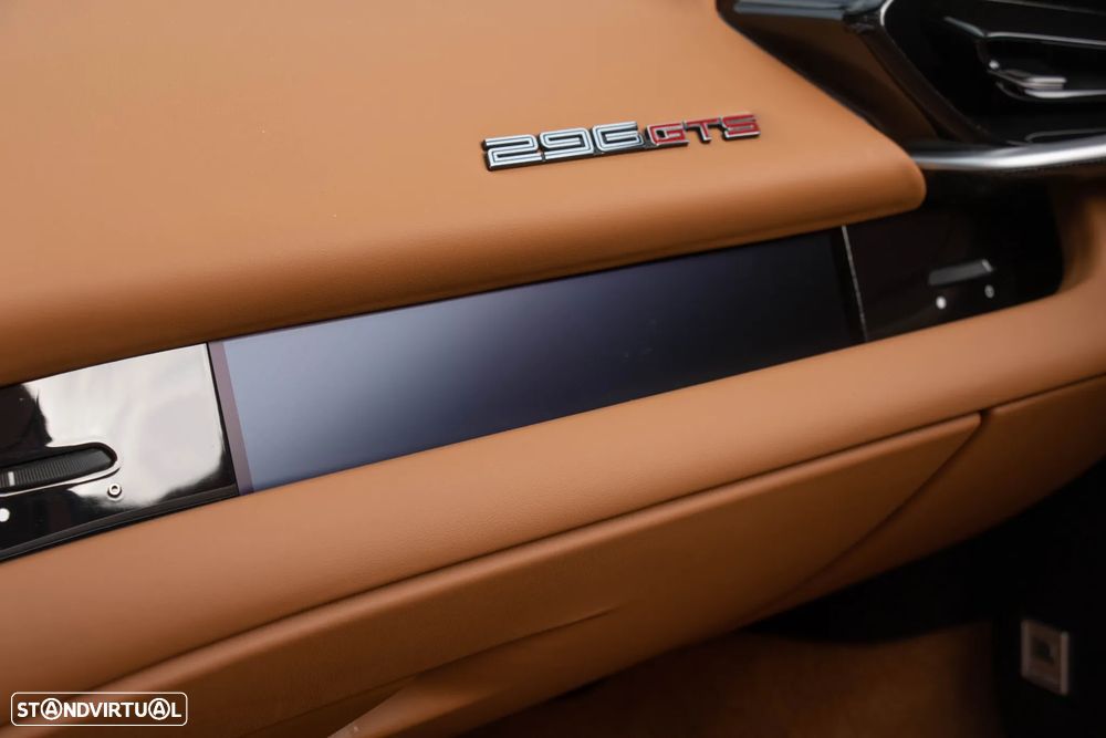 Ferrari 296 GTS Spider - 40