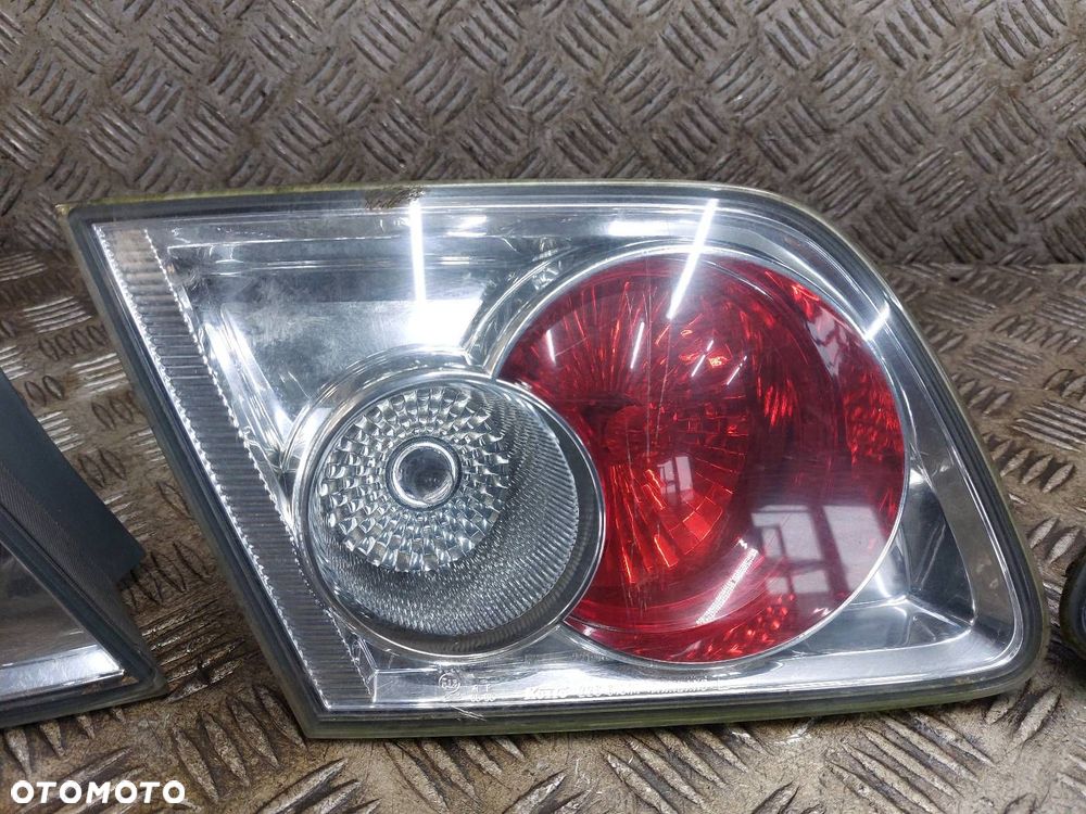 LAMPA LEWY TYŁ + PRAWY TYŁ KOMPLET W KLAPĘ W BŁOTNIK MAZDA 6 I HB 5D - 3