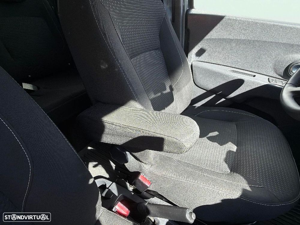 Dacia Lodgy 1.2 TCe Confort 7L - 15