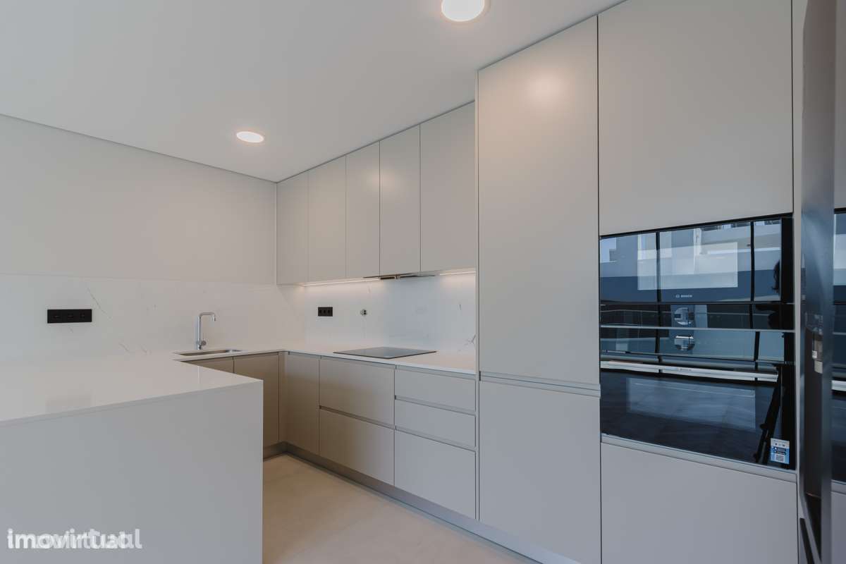 Penthouse T3 Montenegro- mobilado e equipado - Grande imagem: 4/48