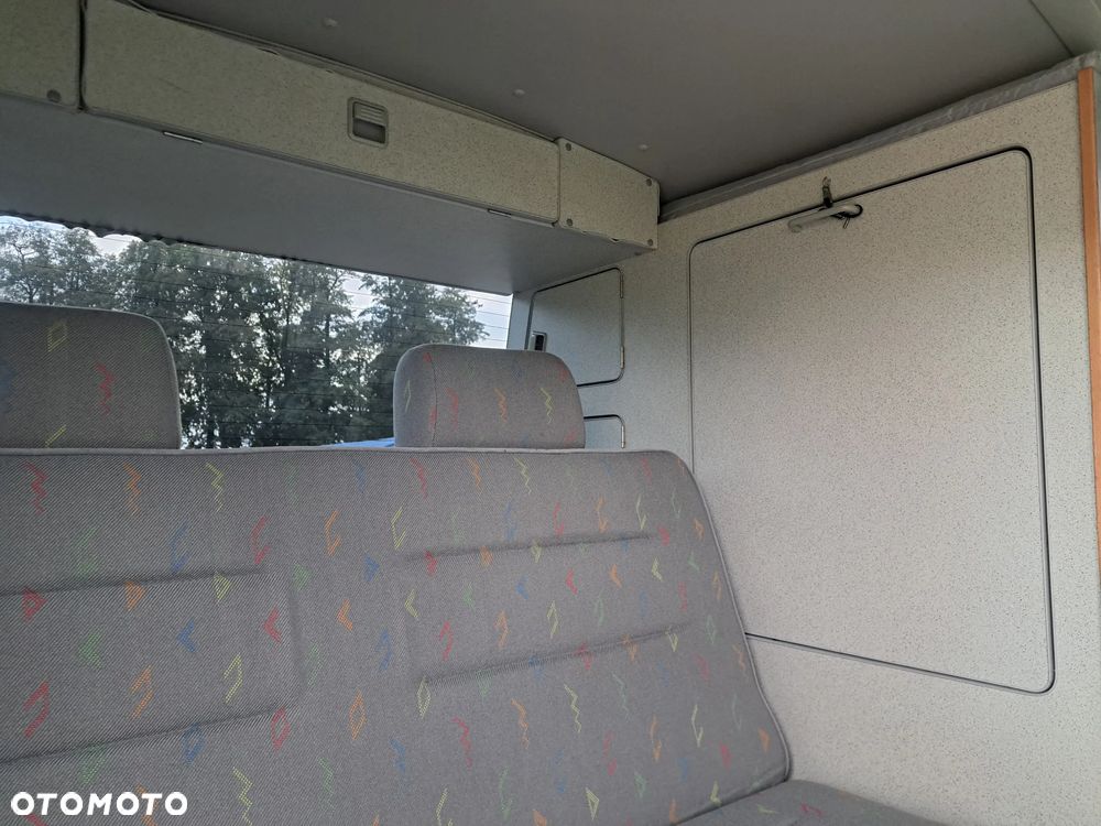 Volkswagen Transporter - 32