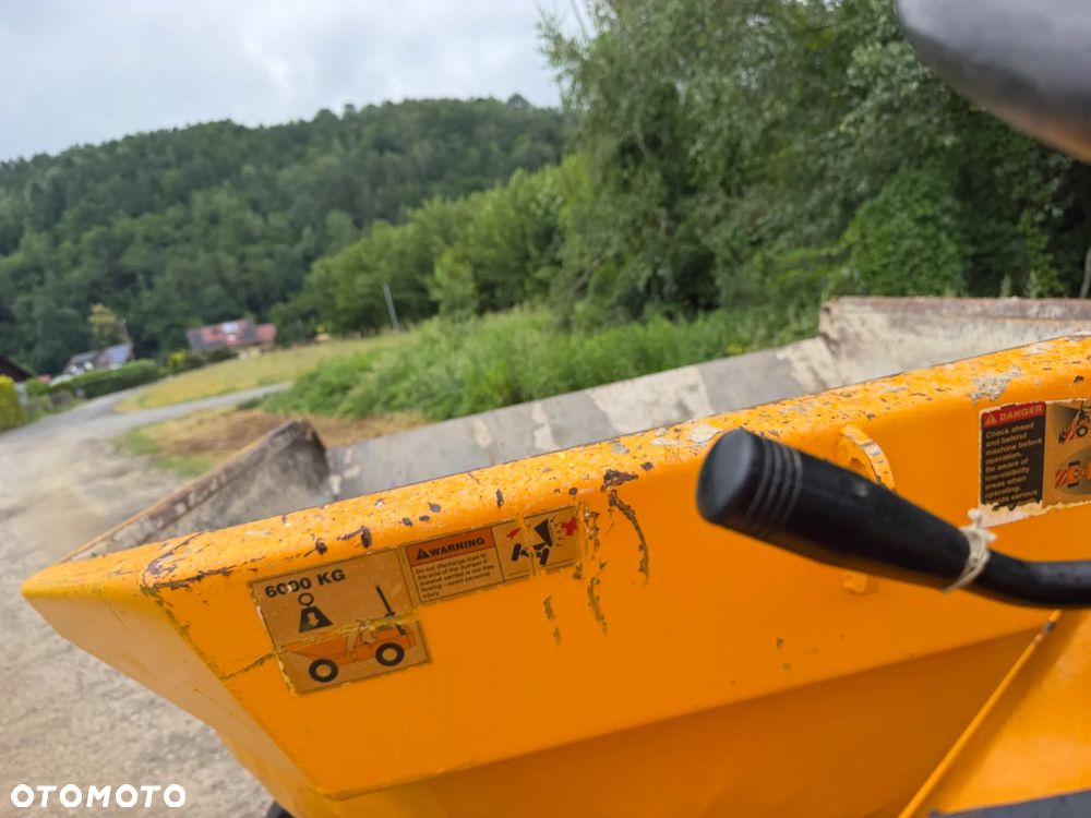 Thwaites MACH2026 Wozidło Budowlane Rolnicze 4x4. wózek z Obrotową Kolebą. 6 ton ładowność.  Silnik DEUTZ 80KM 4 cylindry. 2400 mtg. 2019 rok. Jazda Rewers 3prędkości. Maszyna jak Nowa z Norweskiego Gospodarstwa! Ani deka luzów i wycieków! Hydrostatic. Pełny Oryginał. Hamulce brzytwa. Serwisy w DEKRA. Maszyna Woziła lekkie ładunki. Praktycznie zerowe zużycie. Wielka Okazja. Wszystko w pełnym Oryginale. Opony Oryginał. Oświetlenie Fabryczne. Po serwisach. OKAZJA - 34
