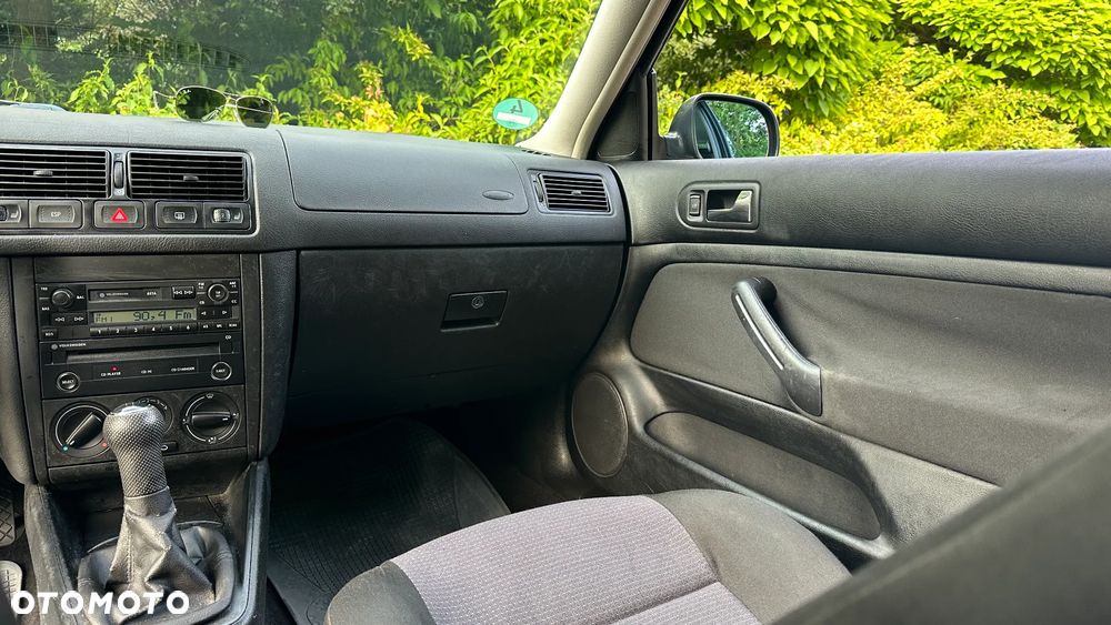 Volkswagen Golf - 20