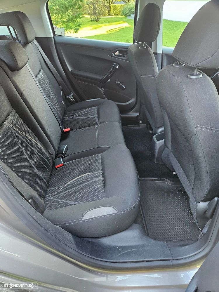 Peugeot 208 1.4 HDi Active - 5