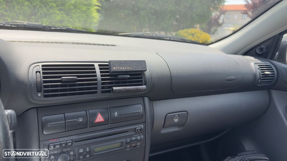SEAT Leon 1.4 16V Confort JE+AC - 8
