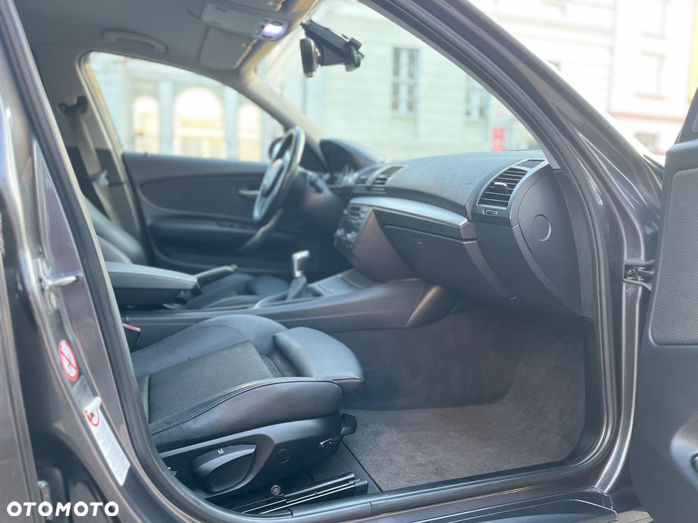 BMW Seria 1 - 15