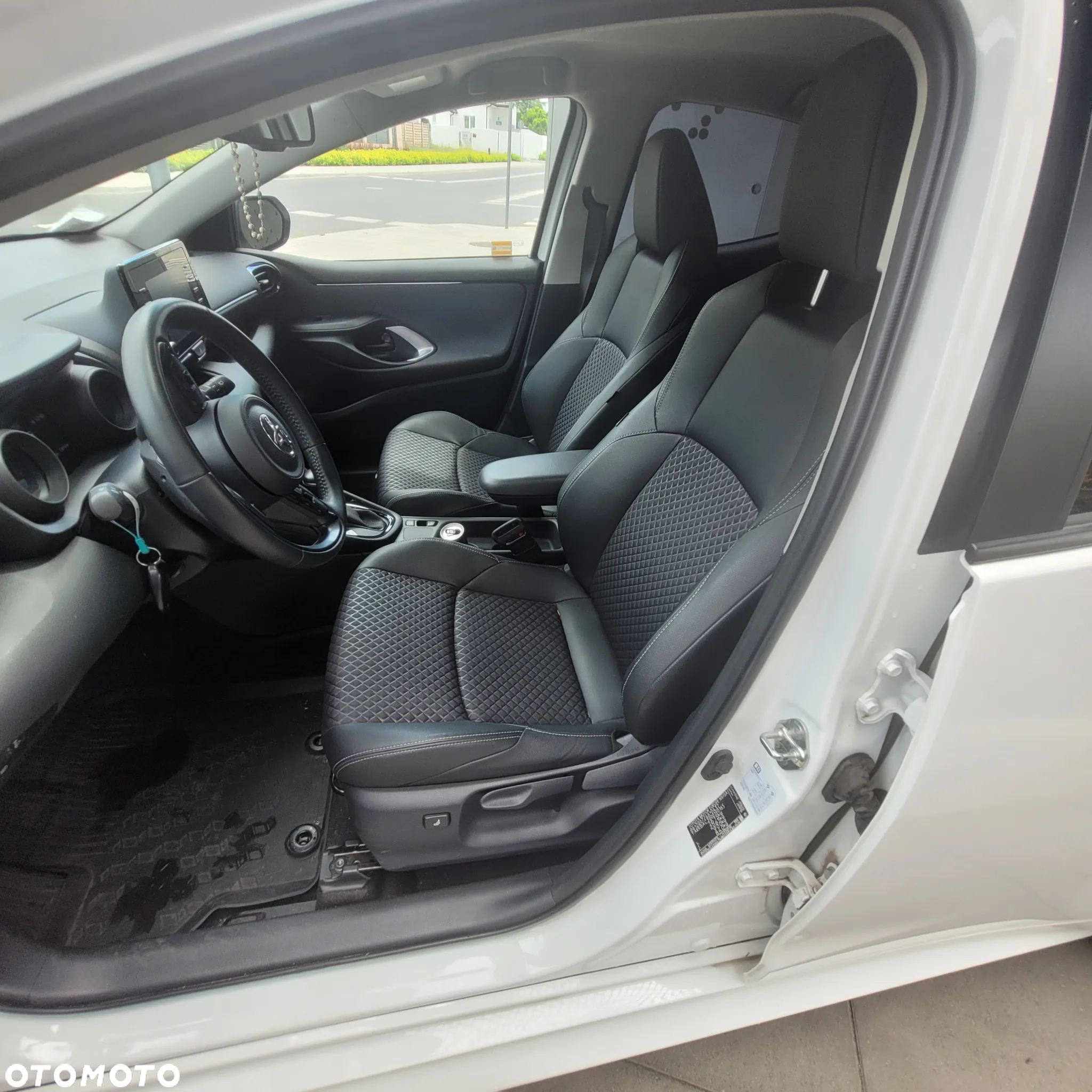 Toyota Yaris Hybrid 1.5 Comfort - 6