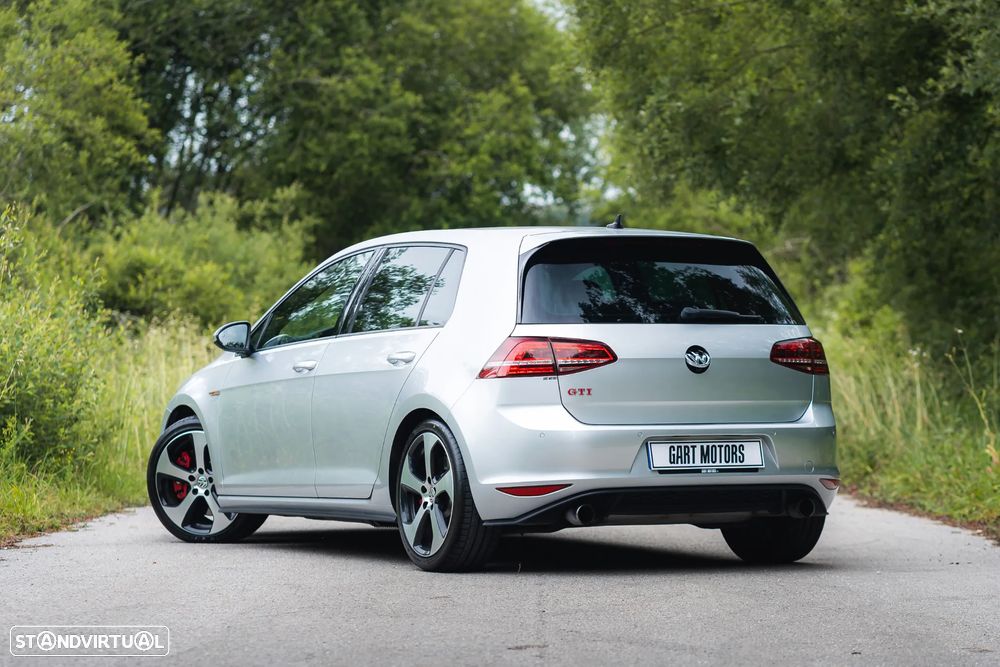 VW Golf GTI Performance BlueMotion DSG - 4