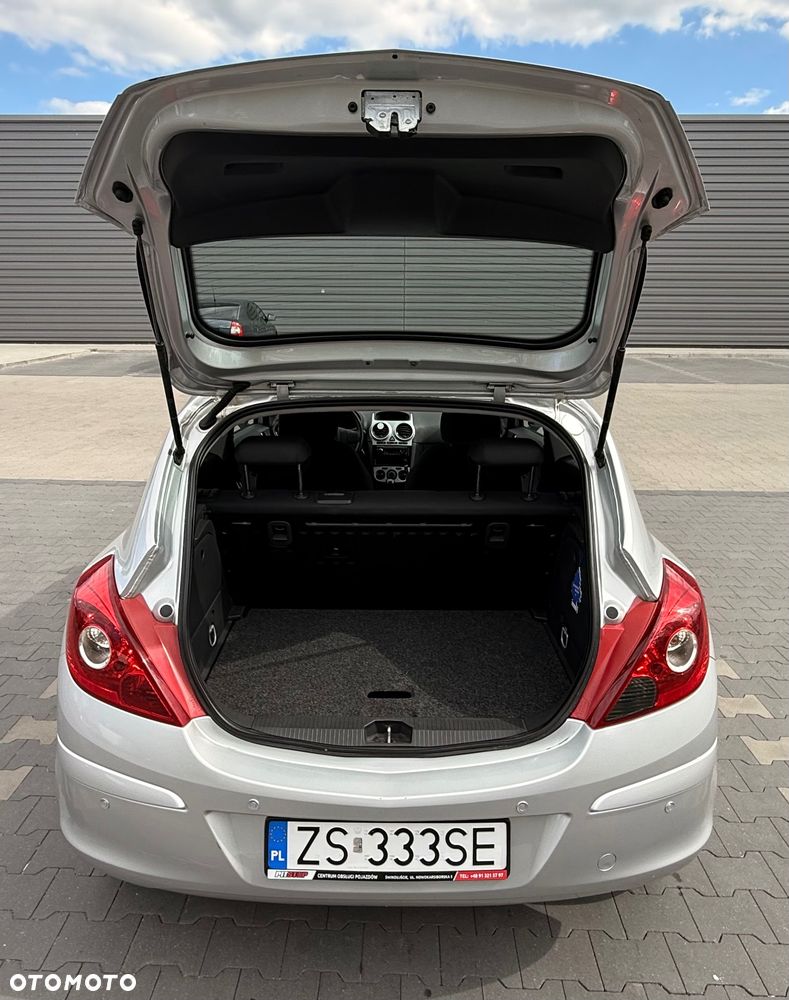 Opel Corsa 1.2 16V Enjoy - 11