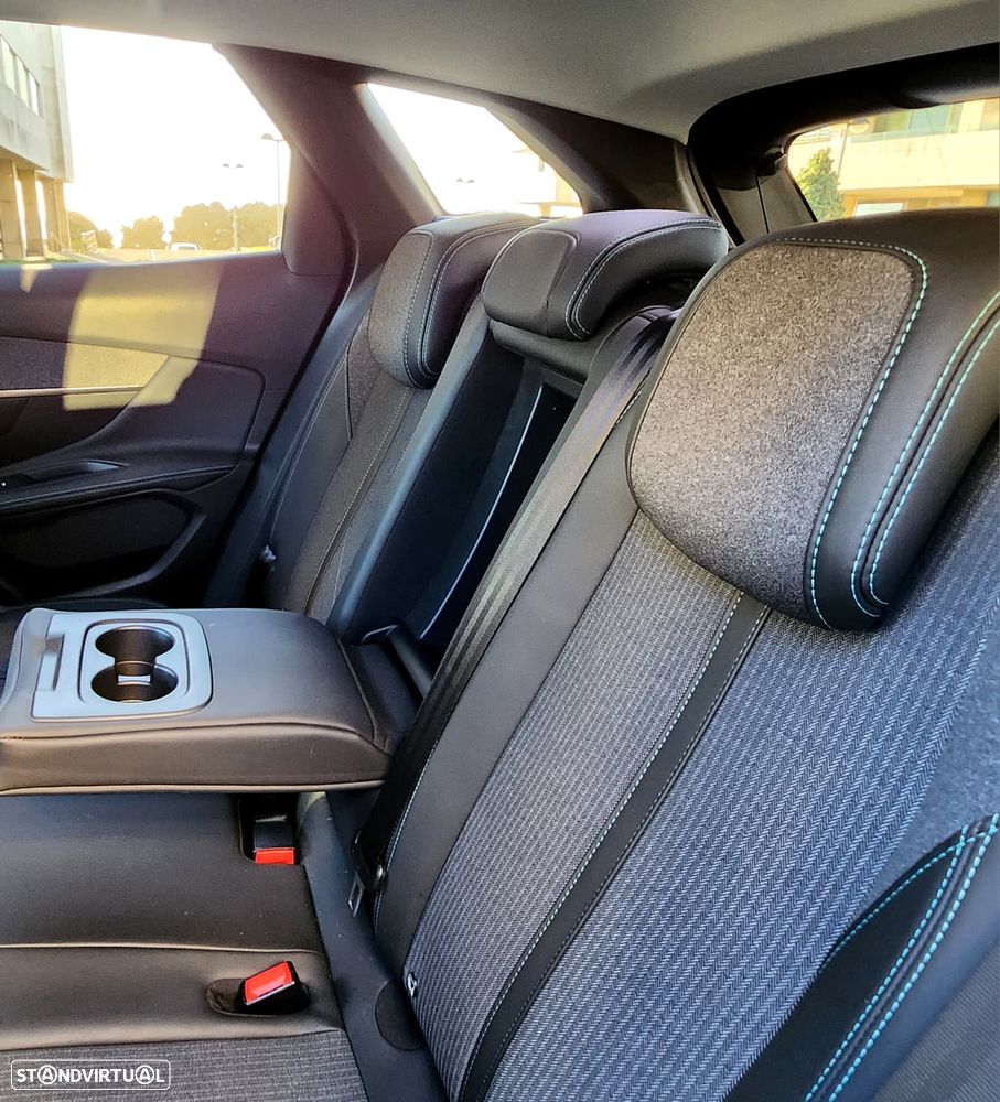 Peugeot 3008 BlueHDi 130 Stop & Start EAT8 Allure - 6