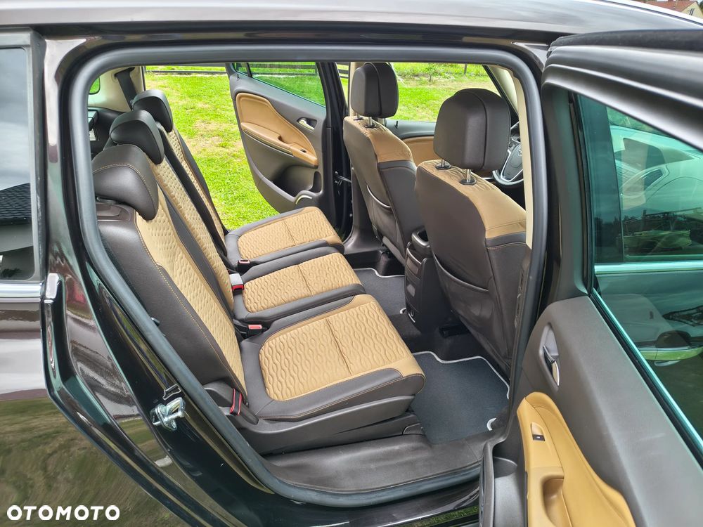 Opel Zafira Tourer 2.0 CDTI Edition - 17