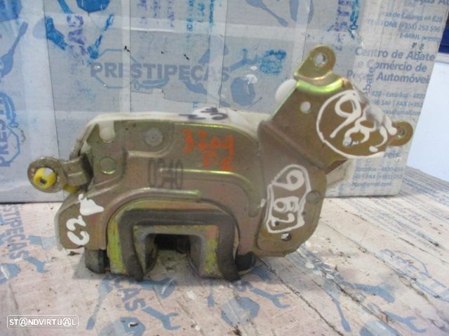 Fecho REF0982 NISSAN TERRANO 2 2002 3.0Di 155Cv 5P CINZA FE MANUAL NISSAN TERRANO 2 1997 2.7TDI 125CV 5P VERDE FE MANUAL - 2