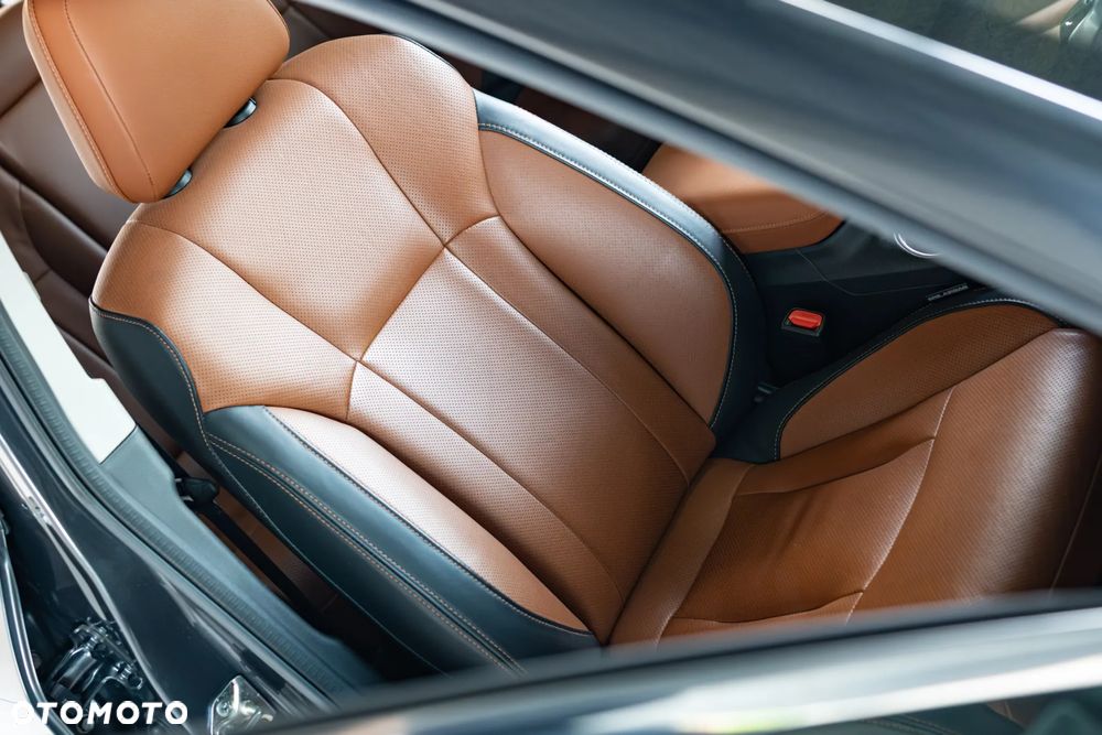 Subaru Outback 2.5i Platinum (EyeSight) Lineartronic - 27